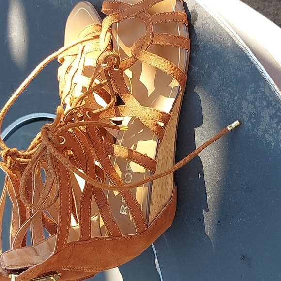 REPORT Gladiator Wedge Sandals/Tie Up/ ZIpper - Picture 2 of 6